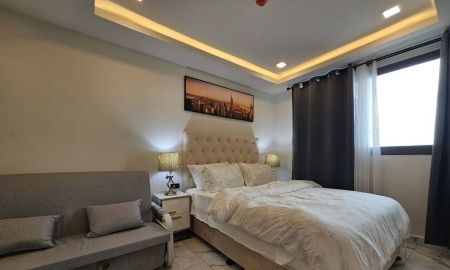 ขายคอนโด - ขายคอนโดห้องใหญ่ทำเลทองใจกลางเมือง อคาเดีย มิลเลนเนียม ทาวเวอร์ ชั้น 24 วิวสวย