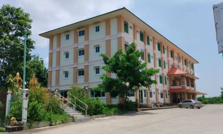 ขายอพาร์ทเม้นท์ / โรงแรม - ขายโรงแรมพร้อมที่ดิน ขนาด 74 ห้อง ใกล้โรบินสันสุรินทร์ ทำเลดีมีศักยภาพ ติดถนนใหญ่สายสุรินทร์-ศีขรภูมิ หมายเลข226