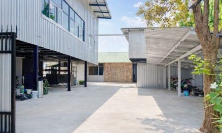 ให้เช่าอาคารพาณิชย์ / สำนักงาน - 1,500 ตร.ม ให้เช่าอาคารขนาดใหญ่ 3 อาคาร รพ.ศิริราช 2.1กม. MRTไฟฉาย 1.31กม.MRT บางขุนนนท์ 1.46กม. 8นอน 8น้ำ อาคาร 2 ชั้น