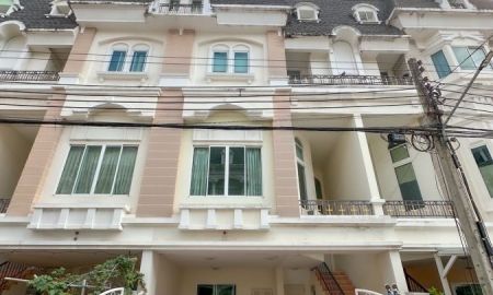 ขายบ้าน - ขายทาวน์โฮม 3 ชั้น หมู่บ้านยูโรโนวา ลาดกระบัง 24/1 กรุงเทพมหานคร