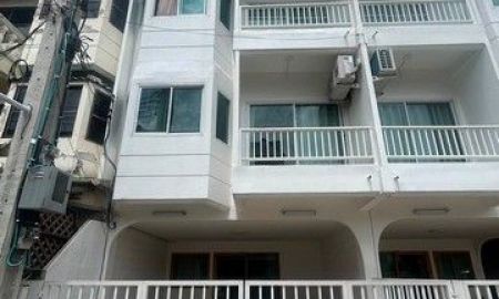 ให้เช่าทาวน์เฮาส์ - ทาวน์โฮม 3 ชั้น 4 ห้องนอน 3 ห้องน้ำ ชอยเรวดี 75 ใกล้MRTบางกระสอ นนทบรี