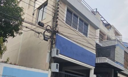 ขายทาวน์เฮาส์ - ขายโฮมออฟฟิศ 6 ชั้น ทำเลดี เดินทางสะดวก ซอยอุดมสุข