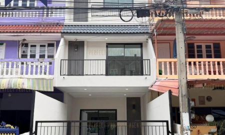 ขายทาวน์เฮาส์ - ขายทาวน์โฮม 3 ชั้น สินทวีแกรนด์วิลเลจ ซอยอนามัยงามเจริญ ท่าข้าม ตกแต่งใหม่พร้อมเข้าอยู่