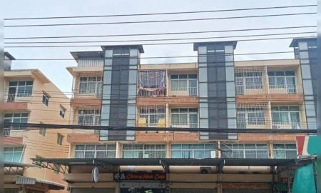 ขายอาคารพาณิชย์ / สำนักงาน - ขายตึก 4 ชั้น หน้าหมู่บ้านเอกกวิน3 ลำลูกกาคลอง2