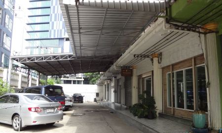 ขายอาคารพาณิชย์ / สำนักงาน - อาคาร4ชั้นถนนประชาชื่น-ใก้ลแยกประชานุกุลบางซื่อ42ตารางวาเข้าซอย100ม.ใก้ลทางด่วนศรีรัชออกถ.บางโพ,เตาปูน-พระราม6เหมาะทำโกดัง,เกสเฮ้าส์ใก้ลMrtบางซ่อน