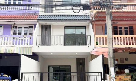 ขายทาวน์เฮาส์ - ทาวน์เฮาส์ 3 ชั้น หมู่บ้านสินทวีแกรนด์ วิลเลจ ซอยอนามัยงามเจริญ 19 ท่าข้าม