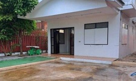 ให้เช่าบ้าน - ให้เช่าบ้านเดี่ย2ชั้น ถนนสุขุมวิท ใกล้ BTS เพียง 600 เมตร