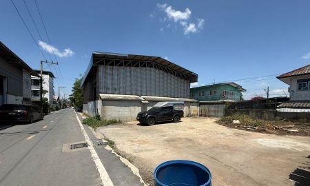 ขายโรงงาน / โกดัง - โกดังพร้อมที่จอดรถ ทำเลทองคลอง 1 คลองหลวง ตรงข้ามนิคมฯ นวนคร