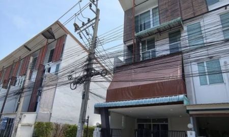 ให้เช่าทาวน์เฮาส์ - ให้เช่าทาวโฮม หลัง เซ็นทรัล แจ้งวัฒนะ ใกล้รถไฟฟ้า สถานีแจ้งวัฒนะ-ปากเกร็ด 28 หลังมุม ดิ แอททิค ไลท์ แจ้งวัฒนะ ซอยแจ้งวัฒนะ-ปากเกร็ด 24