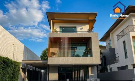 ขายบ้าน - ขายบ้านเดี่ยวใกล้สวนหลวงร.9 หลังริม 3 ชั้น เอคิว อาร์เบอร์ สวนหลวง ร.9 - พัฒนาการ