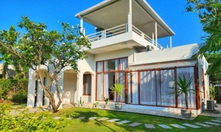 ขายบ้าน - H.622 ขาย บ้าน บ้านพักตากอากาศ ติดทะเลชะอำ สถานที่ใกล้ -วนอุทยานเขานางพันธุรัต -สวนอูฐ ชะอำ -คาเฟ่ริมทะเลบรรยากาศชิล ๆ ยอดฮิตในชะอำ