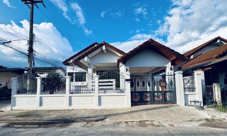 ขายบ้าน - ขาย!!บ้านเดี่ยวหลังใหญ่ รีโนเวทใหม่ทั้งหลัง แปลงหัวมุมสวย ทำเลดีการเคหะฯ ศรีชุม ซอย 4