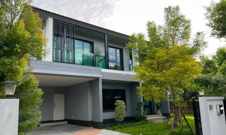 ให้เช่าบ้าน - รับผู้เช่าต่างชาติ! ปล่อยเช่าบ้านเดี่ยวหรู บุราสิริ วงแหวน-อ่อนนุช 4 ห้องนอน มีห้องแม่บ้าน Built-in ครบ ใกล้ Dulwich College และสนามบินสุวรรณภูมิ