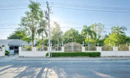 ให้เช่าอพาร์ทเม้นท์ / โรงแรม - ติดถนนใหญ่ 12 ห้องราชพฤกษ์ บางกร่าง ให้เช่าที่ดินพร้อมอาคาร 1 ไร่ 1 งาน 93 ตร.วา. 1 โรงอาหาร ใกล้ตลาดลาว 300 ม.วัดโบสถ์ดอนพรหม