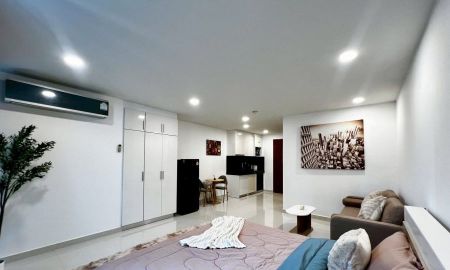 ขายคอนโด - คลับ รอยัล คอนโดมิเนียม วงศ์อมาตย์ ห้องสตูดิโอ สำหรับขาย