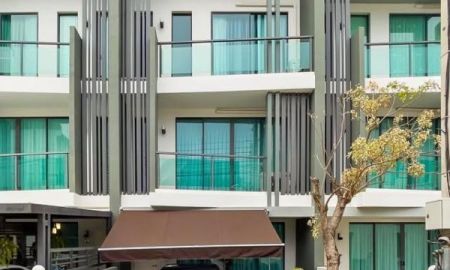ให้เช่าทาวน์เฮาส์ - ให้เช่าทาวน์โฮม 3 ชั้น เฌอคูน สาทร-ราชพฤกษ์ ถนนสวนผัก-ตลิ่งชัน ทำเลเดินทางสะดวก มุ่งสู่สาทรได้ง่าย ใกล้ตลาดสดกรุงนนท์ เพียง 1 กม.