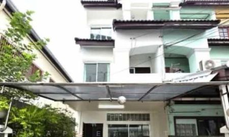ขายทาวน์เฮาส์ - ขาย ทาวน์เฮาส์ 3 ชั้น หมู่บ้านวังทองเฮ้าส์ ซอยนวมินทร์ 57 แยก 1 ตกแต่งและรีโนเวทใหม่ทั้งหลัง พร้อมเข้าอยู่ ราคาพิเศษ: 2.99 ล้านบาท