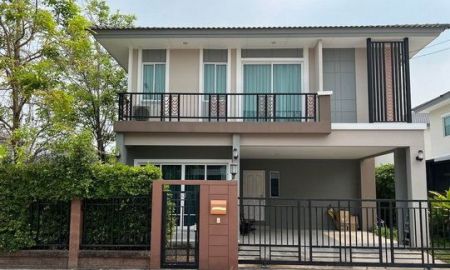 ให้เช่าบ้าน - ให้เช่า] หมู่บ้าน ภัสสร เพรสทีจ จตุโชติ - วัชรพล / 3 ห้องนอน 3 ห้องน้ำ / 53 ตรว. 180 ตรม. **50,000**