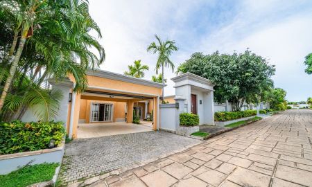 ขายบ้าน - For SALE: Large 4-bedroom pool villa at "Siam Royal View Pattaya", an exclusive development in Pattaya, Chonburi. ขายพูลวิลล่าพัทยา 4 ห้องนอน