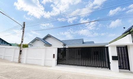 ขายบ้าน - ขายบ้านเดี่ยว Pool Villa ซอยเขาน้อย & เนินพลับหวาน เมืองพัทยา