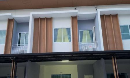 ให้เช่าทาวน์เฮาส์ - ให้เช่าทาวน์โฮม 2 ชั้น | The Mix Hill Side โซนอมตะบ่อวิน บ้านใหม่ ไม่เคยมีผู้เข้าอยู่ พร้อมเข้าอยู่ทันที เฟอร์นิเจอร์ + เครื่องใช้ไฟฟ้าครบ