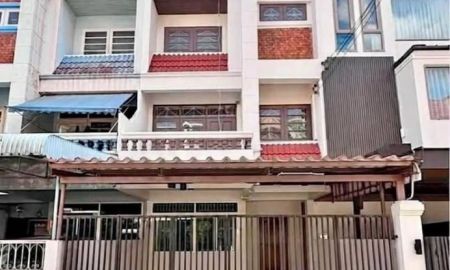 ให้เช่าทาวน์เฮาส์ - เดินทางสะดวกเชื่อมต่อ BTS สะพานควาย-อารีย์ และ MRT สวนจตุจักร! ให้เช่าทาวน์โฮม 3 ชั้น ซอยอินทามระ ใกล้ Villa Market อารีย์ และ รพ.พญาไท พหลโยธิน