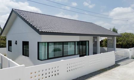 ขายบ้าน - ขายบ้านเชียงใหม่ สารภี ขัวมุง บ้านเดี่ยวชั้นเดียวสร้างใหม่ 3 นอน 2 น้ำ 60 ตร.ว. ราคา 2.1 ล้าน ฟรีค่าโอน