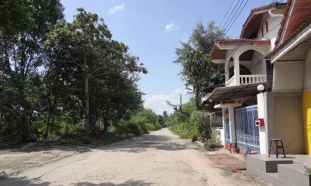 ขายที่ดิน - ที่ดินถมแล้วซ.บรมราชชนนี76ทวีวัฒนา ก่อนแยกพุทธฯสาย3ขาเข้า พื้นที่1งาน37ตร.วา ขายราคาประเมินราชการใก้ลตลาดธนบุรี2,ม.มหิดลศาลายาเหมาะปลูกบ้าน,โกดัง