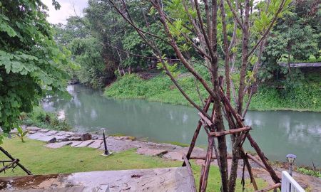 ขายบ้าน - ขายบ้านพักตากอากาศปากช่อง-เขาใหญ่ ติดธารน้ำธรรมชาติ บรรยากาศเงียบสงบ ร่มรื่น อากาศเย็นสบายตลอดปี หิ้วกระเป๋าพร้อมอยู่ได้เลย