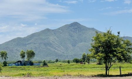 ขายที่ดิน - ขายที่ดินจังหวัดลพบุรี วิวเขา ติดน้ำ โอบล้อมด้วยทุ่งนาสวย เอกสารโฉนดครุฑแดง