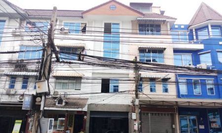ให้เช่าอาคารพาณิชย์ / สำนักงาน - ให้เช่าอาคารพาณิชย์ ซอยรามคำแหง 39 แยก 27 เนื้อที่ 18 ตร.ว. 1 คูหา 4 น้ำ