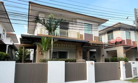 ให้เช่าบ้าน - ให้เช่าบ้านแฝดสไตล์บ้านเดี่ยว 2 ชั้น หมู่บ้านมัลดีฟส์ ปาล์ม (บางนา วงแหวน)