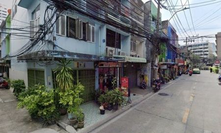 ขายที่ดิน - ขายที่ดินพร้อมสิ่งปลูกสร้าง พระรามที่ 4 ใกล้ MRT คลองเตย เพียง 700 เมตร