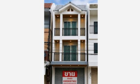ขายอาคารพาณิชย์ / สำนักงาน - ขายอาคารพาณิชย์ 3 ชั้น รีโนเวทใหม่ทั้งตึก 3 ห้องนอน 3 ห้องน้ำ ติดโรงพยาบาลเพชรบูรณ์ราม ถนนเพชรรัตน์ ตำบลในเมือง เมืองเพชรบูรณ์