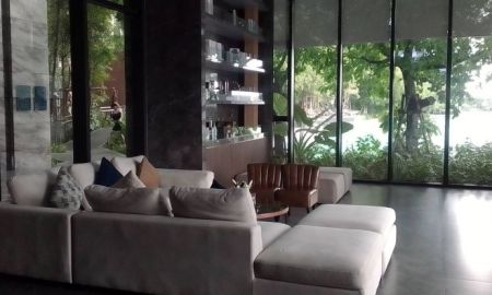 ขายคอนโด - Condo for sale at One9Five Rama 9, 100 sq.m., Features resort-style common areas; near MRT Rama 9, Bangkok. ขายคอนโดที่ส่วนกลางสวยเหมือนพักในรีสอร์ต