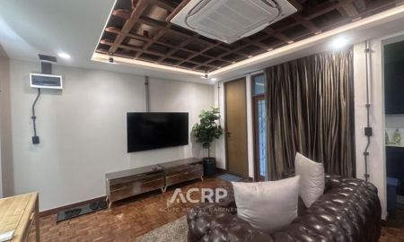 ให้เช่าคอนโด - คอนโด 2 ห้องนอนให้เช่า ทองหล่อ | 100 ตร.ม. | Brown Brick Thonglor