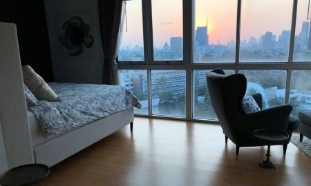 ให้เช่าคอนโด - คอนโด Nusasiri Condo)ขายและให้เช่า คอนโด Nusasiri Condo ติดสถานีรถไฟฟ้าเอกมัย
