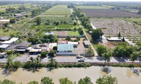 ขายบ้าน - ขายบ้านสวนพร้อมที่ดิน คลอง 11 หนองเสือ ติดถนน ทำเลอยู่อาศัย ค้าขายได้