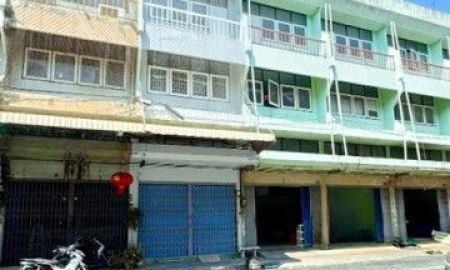 ให้เช่าอาคารพาณิชย์ / สำนักงาน - บ่อพลับ นครปฐม อาคารพาณิชย์ 3.5 ชั้น 2 นอน สี่แยกวัดกลาง เพชรเกษม 2 น้ำ ที่ดิน 29 ตร.ว.พื้นที่ใช้สอย 208 ตร.ม.ใ