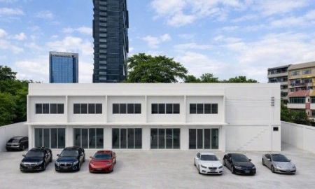 ให้เช่าโรงงาน / โกดัง - จอดรถ 8คัน สาทร เกือบครึ่งไร่ 160ตร.วา Showrooms 4นอน 4น้ำ ใกล้ BTSสุรศักดิ์ 189ม 822 ตร ม อัสสัมชัญบางรัก 1 กม เอ็มไพร์ทาวเวอร์ 1.5 กม