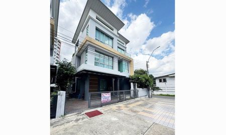 ขายบ้าน - ขายด่วน! บ้านสวยมาก บ้านแปลงมุม 3 ชั้น ซอยรัชดาภิเษก 30 จันทรเกษม เขตจตุจักร ใกล้รถไฟฟ้าสีเหลือง สถานีลาดพร้าว
