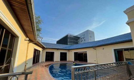 ให้เช่าบ้าน - บ้านเดี่ยว Pool Villa 5 ห้องนอน 6 ห้องน้ำ ใกล้โรงเรียนสว่างบริบูรณ์วิทยา