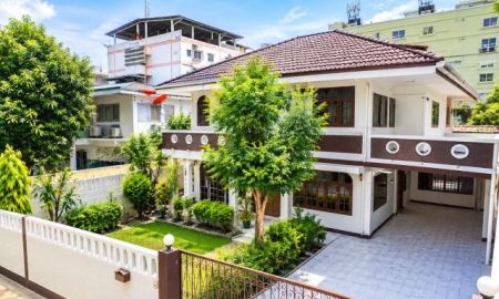 ให้เช่าบ้าน - วิภาวดีรังสิต 14-19 60ตร.ว. MRT รัชดาภิเษก 800 ม. บ้านเดี่ยว 2 ชั้นฟังก์ชั่น 3 นอน 2 น้ำ 240ตร.ม. พร้อมเฟอร์ฯ