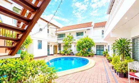 ขายอพาร์ทเม้นท์ / โรงแรม - คฤหาสน์ โรงแรม 2 3 ชั้น Pool Villa 19นอน 19น้ำ หาดจอมเทียน 425ม. พัทยา 190ตร.วา 966ตร.ม. ตร.ม. พร้อมสระว่ายน้ำ