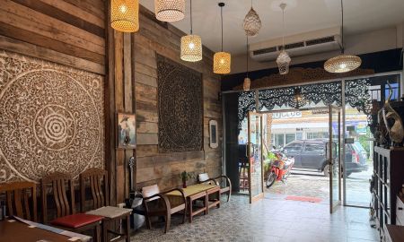 ให้เช่าอพาร์ทเม้นท์ / โรงแรม - ให้เช่าเกสต์เฮาส์ 13 ห้องนอน พิกัดคูเมืองเชียงใหม่ โอกาสทองสำหรับผู้ที่อยากทำธุรกิจที่พัก! เกสต์เฮาส์ทำเลดีใจกลางเมืองเก่า ตกแต่งสไตล์ล้านนาร่วมสมัย