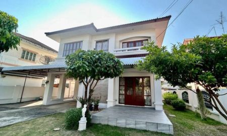 ขายบ้าน - ขายบ้านเดี่ยว 81 ตรว หมู่บ้านปาริชาติ ถนน 345 เมืองปทุมธานี ติดถนนใหญ่ 345