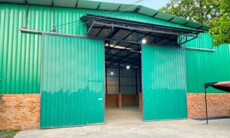 ให้เช่าโรงงาน / โกดัง - ตลาดสดบ้านพรุ 450 ม. หาดใหญ่ สงขลา ให้เช่าโกดังคลังสินค้า 600 ตร.ม. บนที่ดิน 2 งาน350 ตร.ม.พร้อมลานกว้าง 300 ตร.ม.ใกล้วัดพระบาท 600 ม.