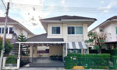 ขายบ้าน - ขายบ้านเดี่ยว 2 ชั้น ดีญ่าวาเลย์ หางดง เชียงใหม่ 3 นอน 3 น้ำ พร้อมเฟอร์ฯ ใกล้คลับเฮ้าส์ เพียง 2.9 ล้าน | SH093