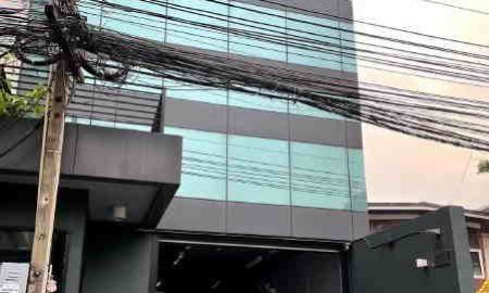ให้เช่าอาคารพาณิชย์ / สำนักงาน - ให้เช่าอาคารสำนักงานน พร้อมลิฟท์ 5 ชั้น 900 ตร.ม. ย่านทองหล่อ 23