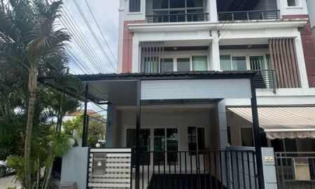 ให้เช่าทาวน์เฮาส์ - ให้เช่าทาวน์เฮ้าส์ 3 ชั้น บ้านกลางเมือง เออร์บาเนี่ยน พระราม 9-ลาดพร้าว